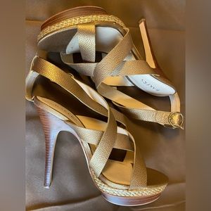 Bakers metallic gold heeled sandal size 10
